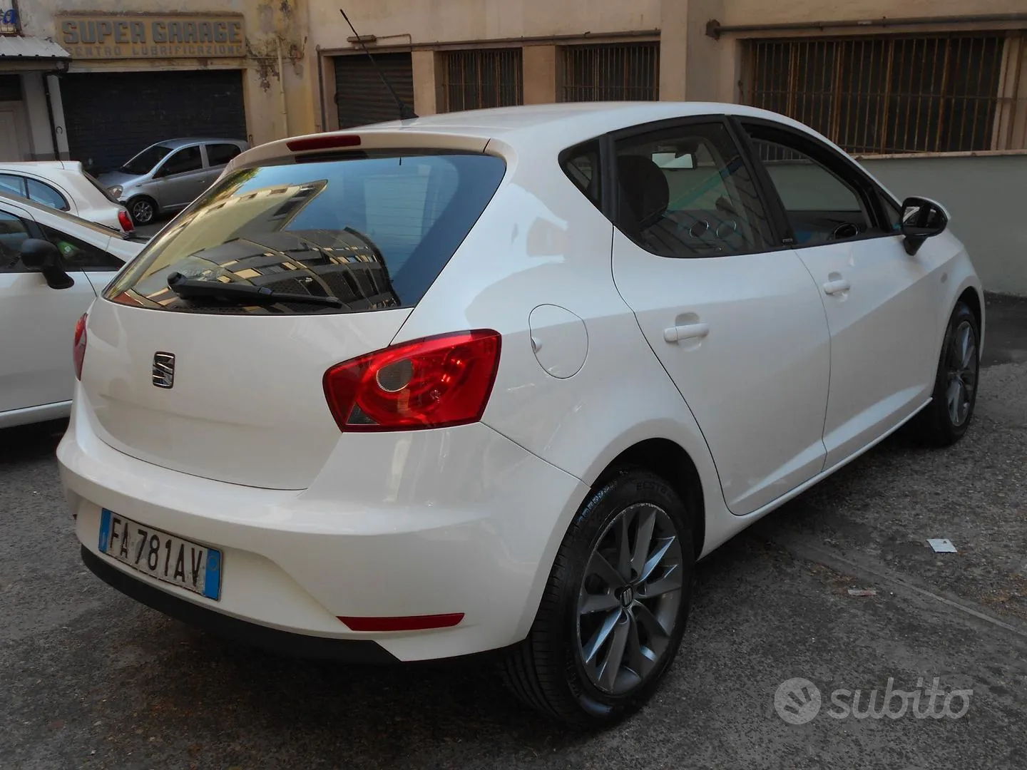 Seat Ibiza 2015 photo 3
