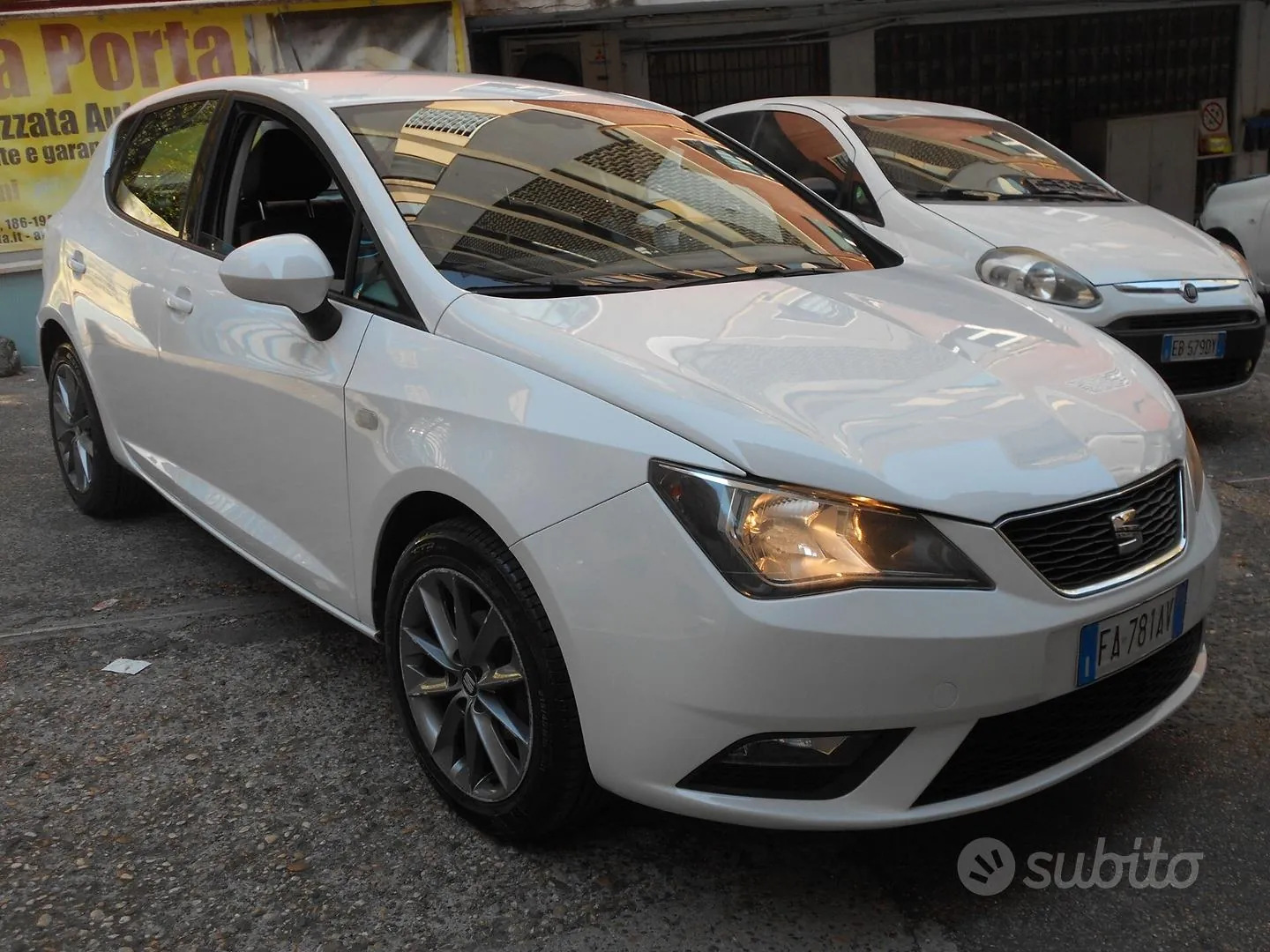 Seat Ibiza 2015 photo 2