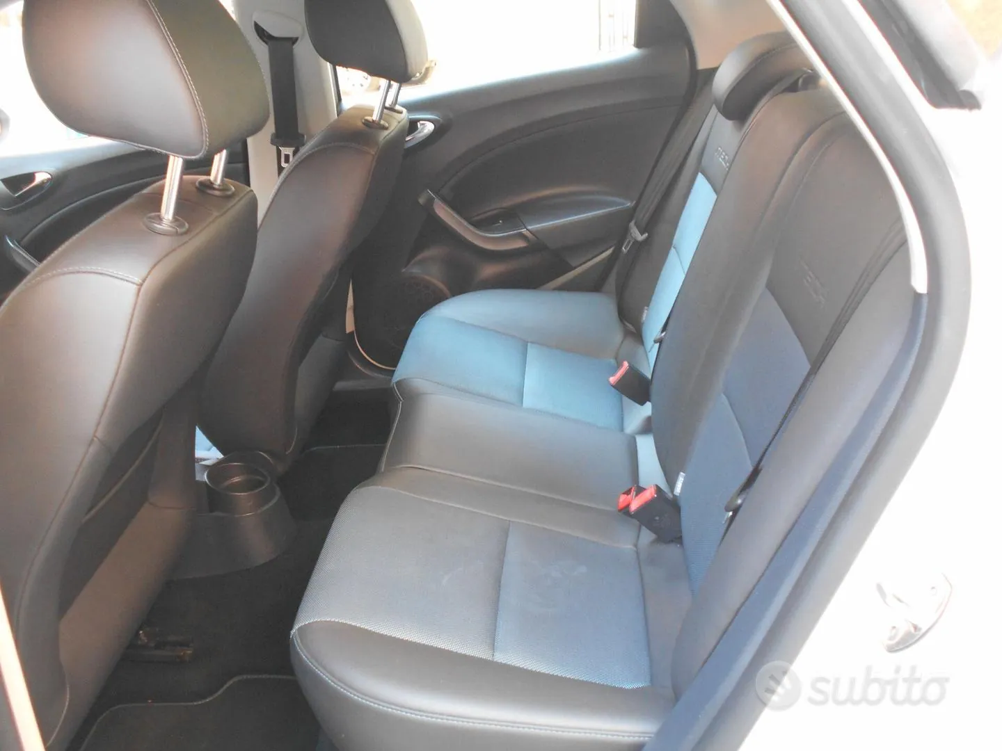 Seat Ibiza 2015 photo 5