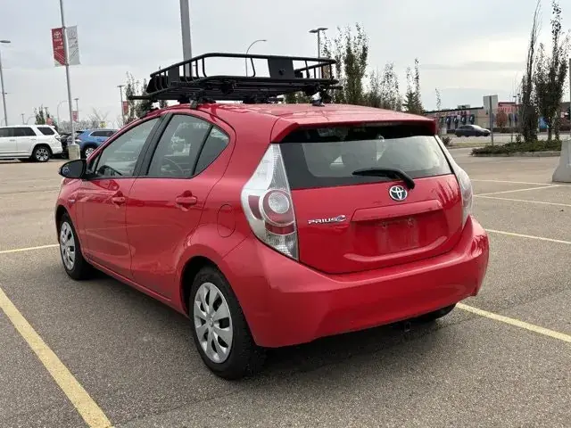 Toyota Prius C 2014 photo 5