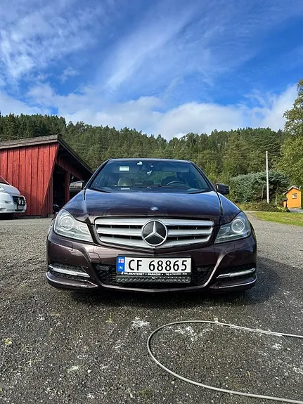 Mercedes-Benz C180 2011 photo 4