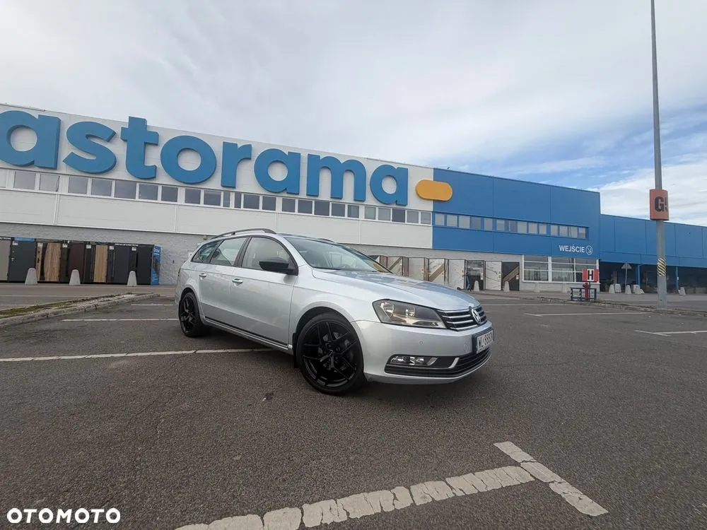 Volkswagen Passat 2011 photo 2