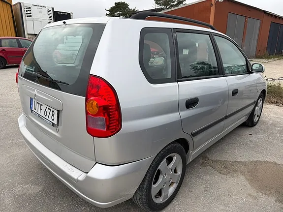 Mitsubishi Space Star 2004 photo 4