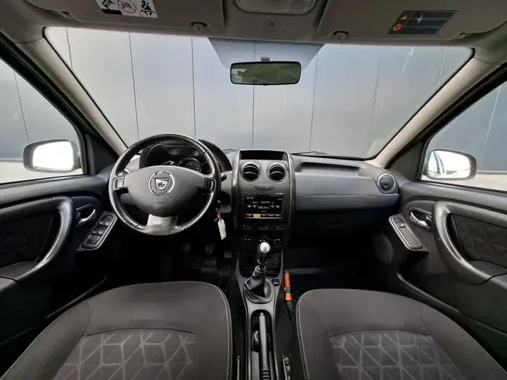 Dacia Duster 2014 photo 3