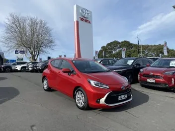 Toyota Aqua 2023 photo 2