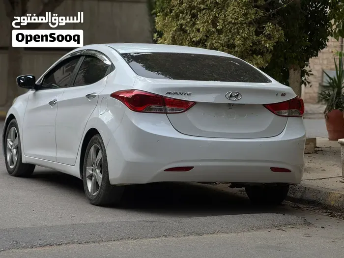 Hyundai Avante 2012 photo 2