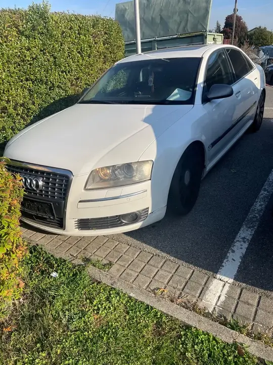 Audi A8 2005 photo 2