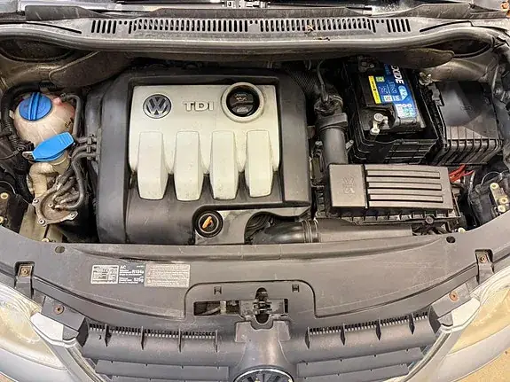 Volkswagen Touran 2005 photo 2