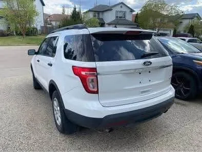 Ford Explorer 2013 photo 2