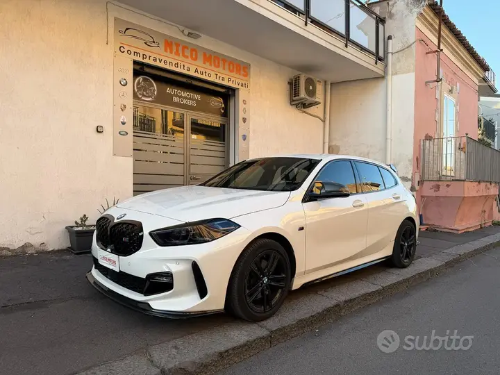 BMW 1 Series 2023 photo 2