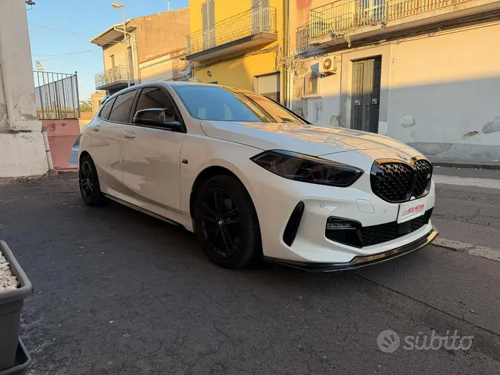 BMW 1 Series 2023 photo 5