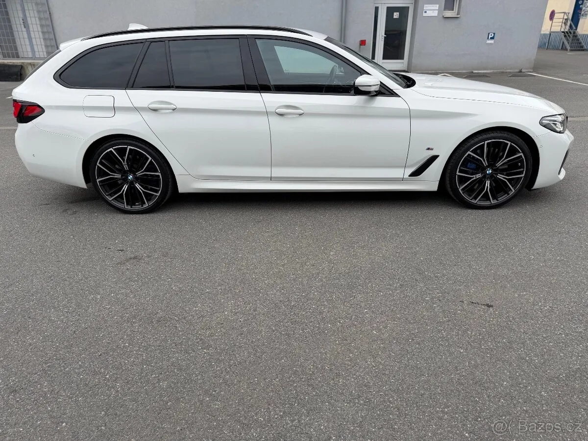 BMW 540Ix 2023 photo 2