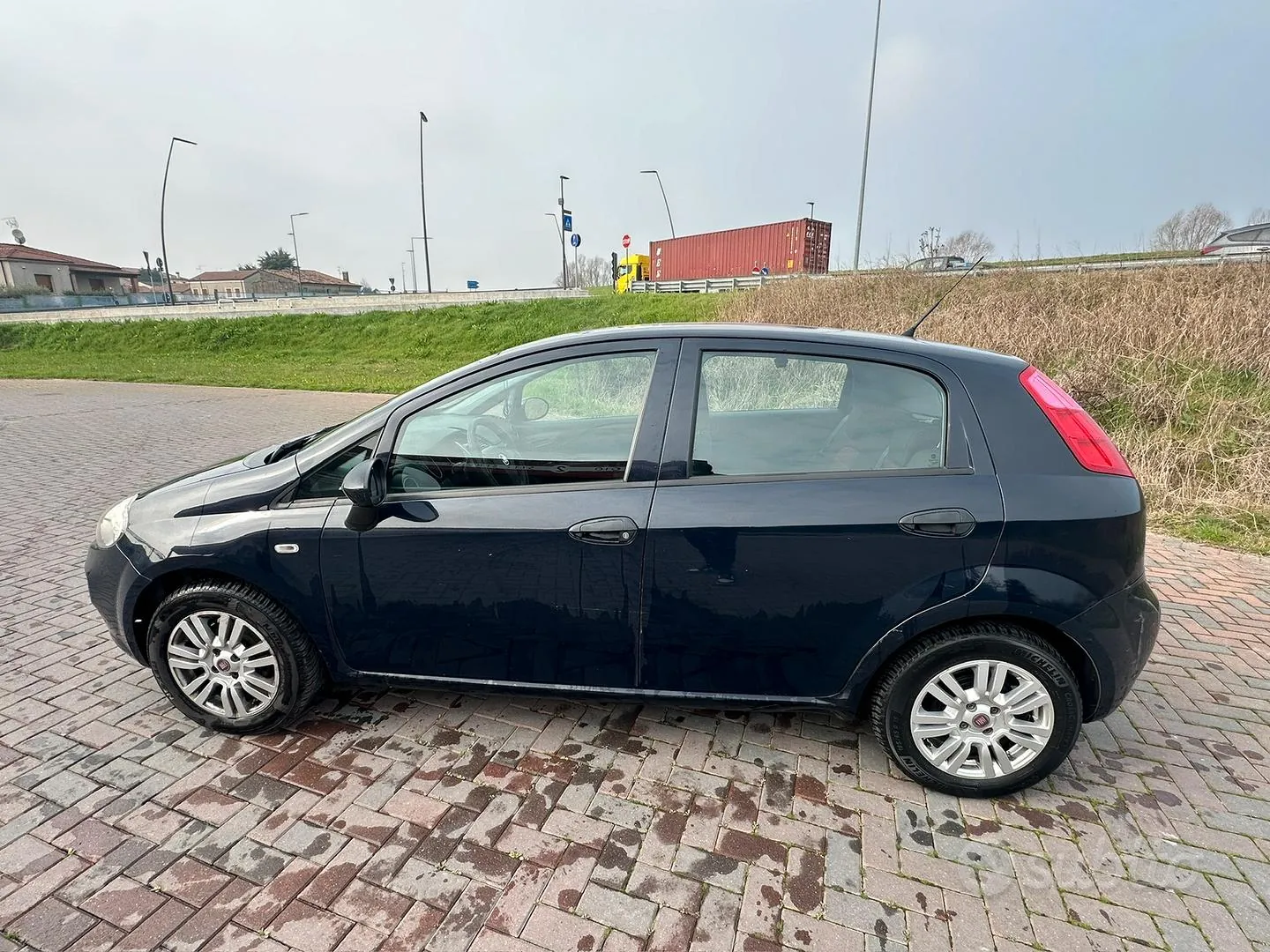 Fiat Punto 2015 photo 4