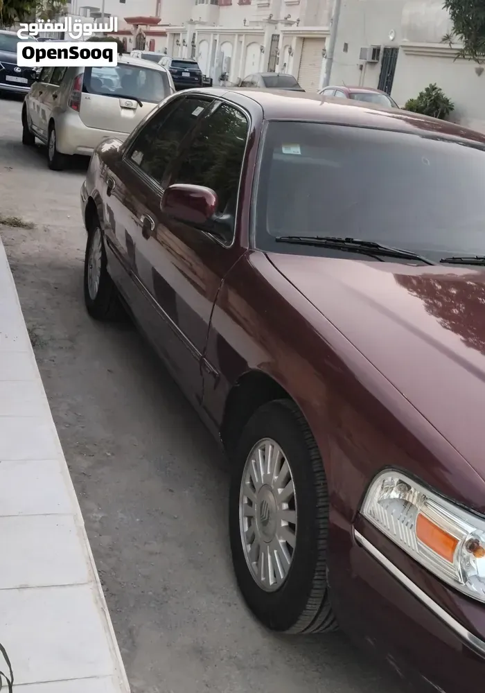 Mercury Grand Marquis 2008 photo 2