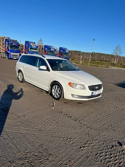 Volvo V70 2014 photo 3