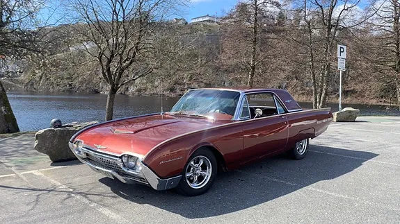 Ford Thunderbird 1962 photo 4