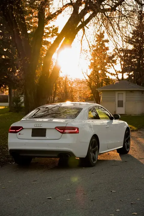 Audi S5 2013 photo 2