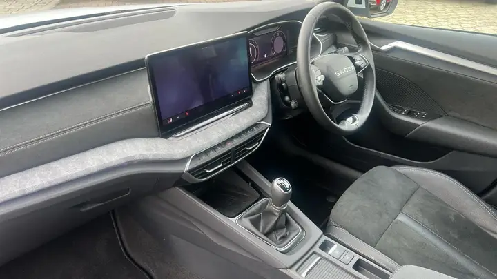 Skoda Octavia 2025 photo 2