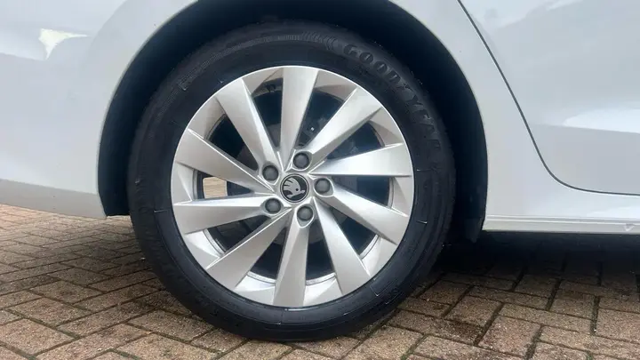 Skoda Octavia 2025 photo 5