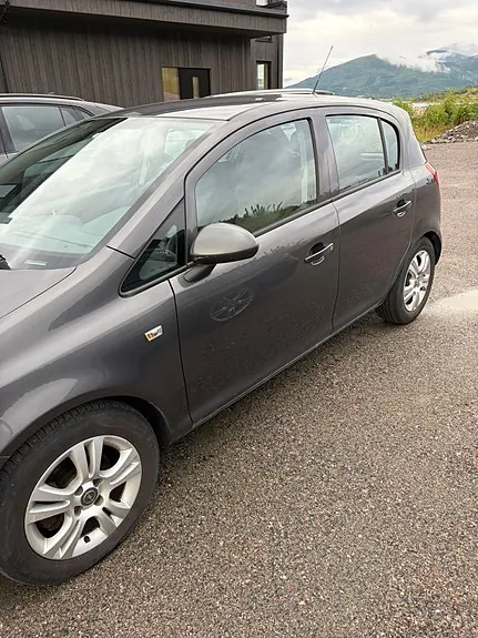 Opel Corsa 2011 photo 3