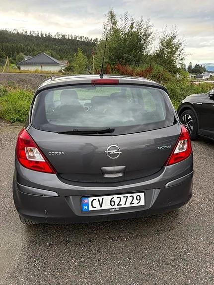 Opel Corsa 2011 photo 4