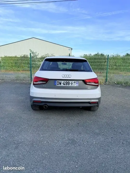 Audi A1 2015 photo 5