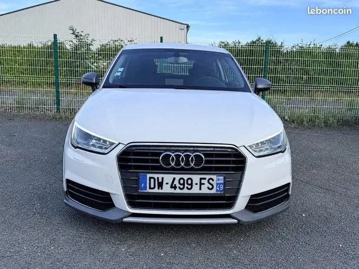 Audi A1 2015 photo 2