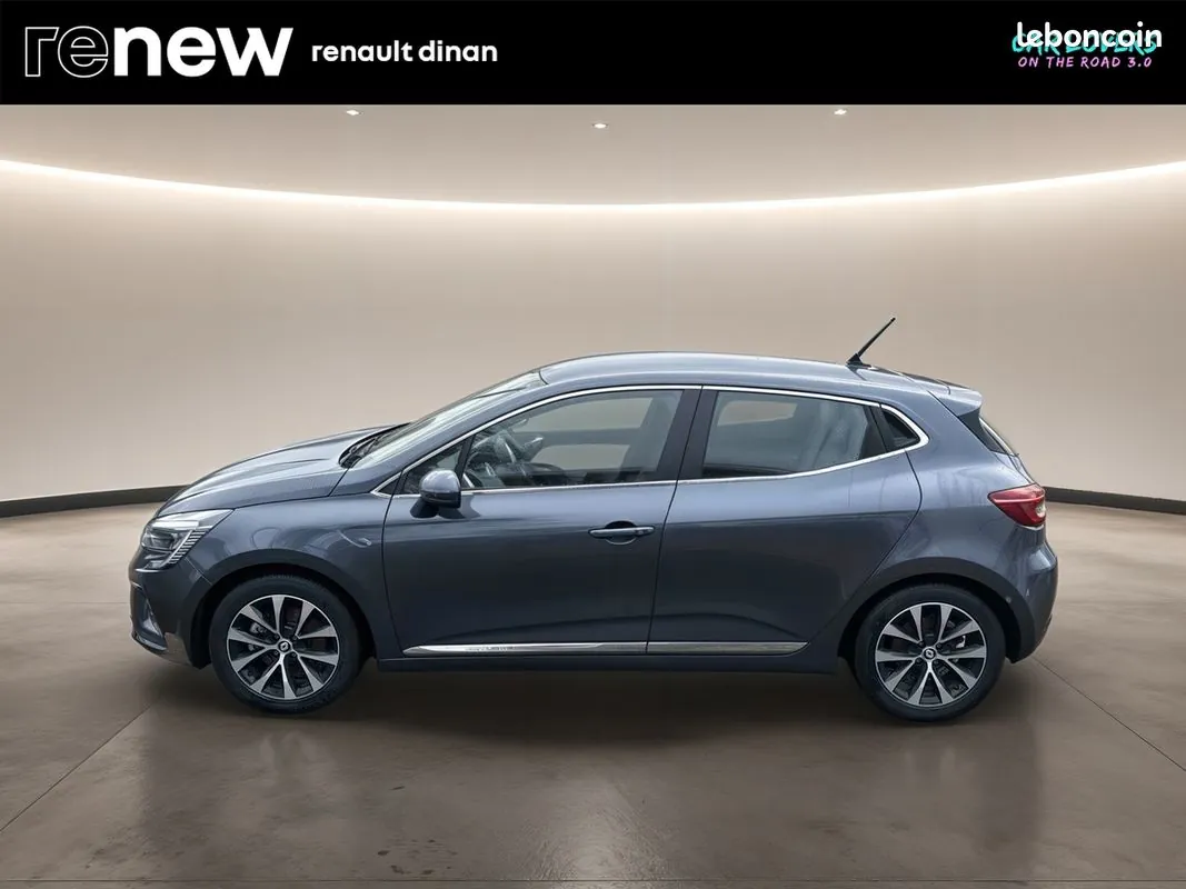 Renault Clio 2022 photo 2
