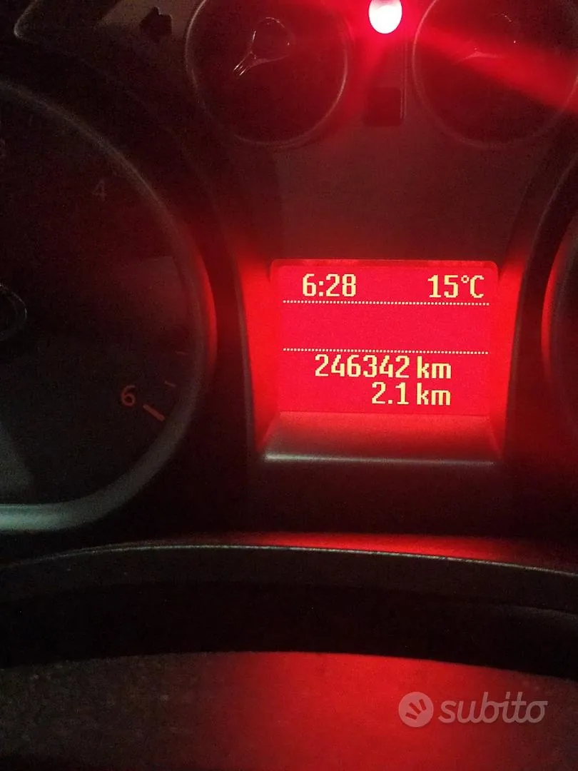Ford Kuga 2010 photo 4