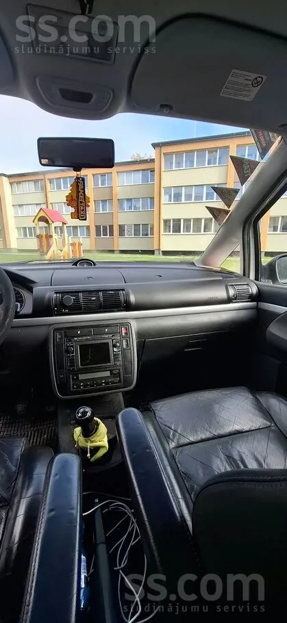 Ford Galaxy 2005 photo 3