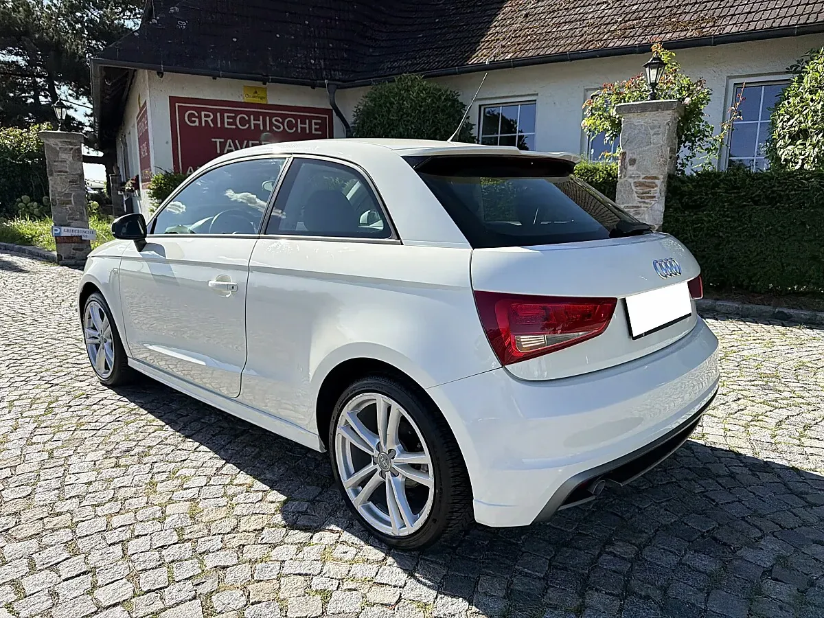 Audi A1 2012 photo 3