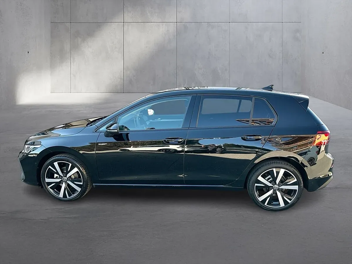Volkswagen Golf 2026 photo 2