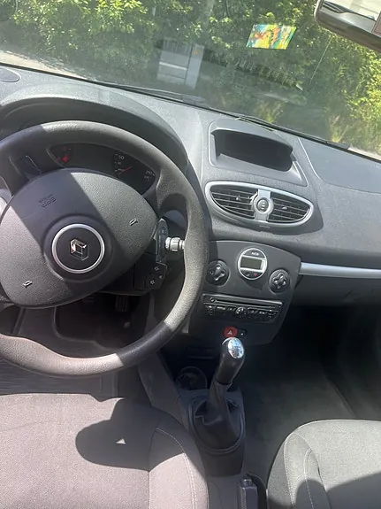 Renault Clio 2009 photo 5