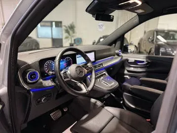 Mercedes-Benz V300D 2025 photo 2