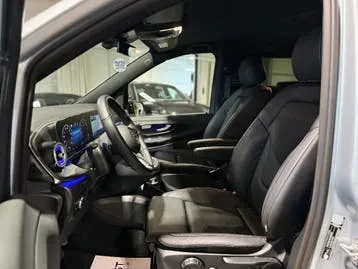 Mercedes-Benz V300D 2025 photo 3