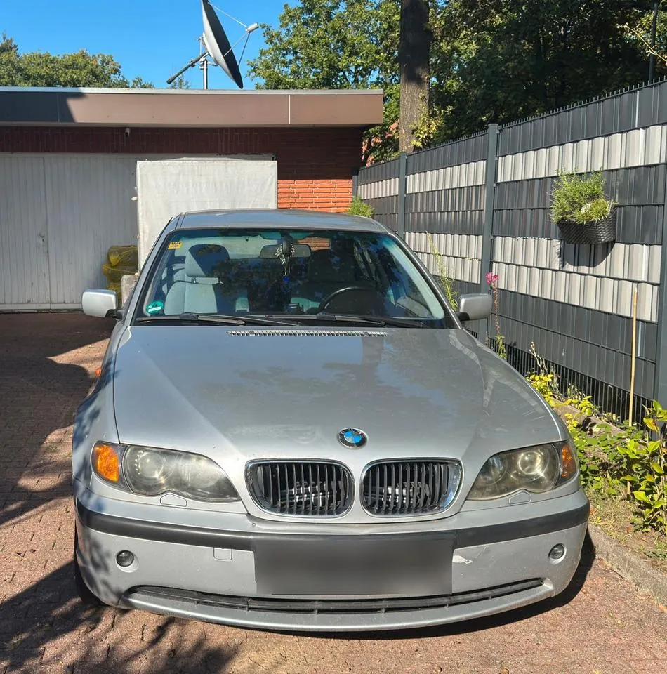 BMW 318I
