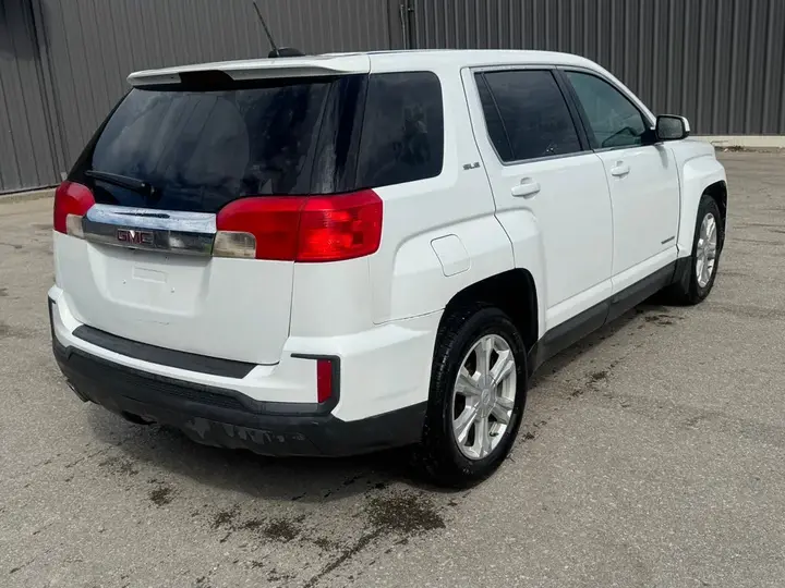 GMC Terrain 2017 photo 2