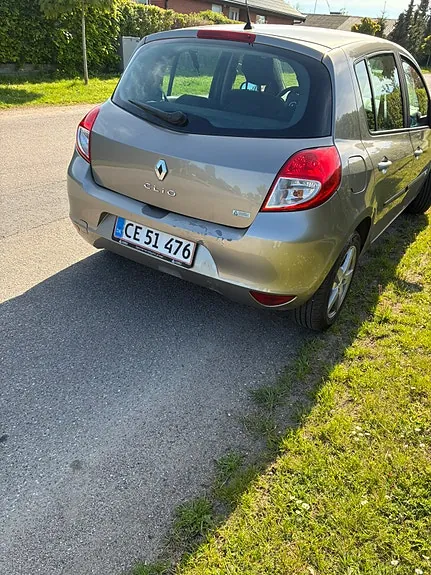 Renault Clio Iii 2011 photo 5