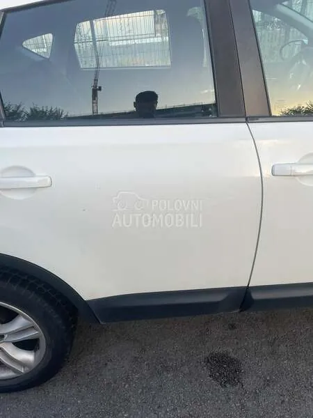 Nissan Qashqai 2011 photo 4