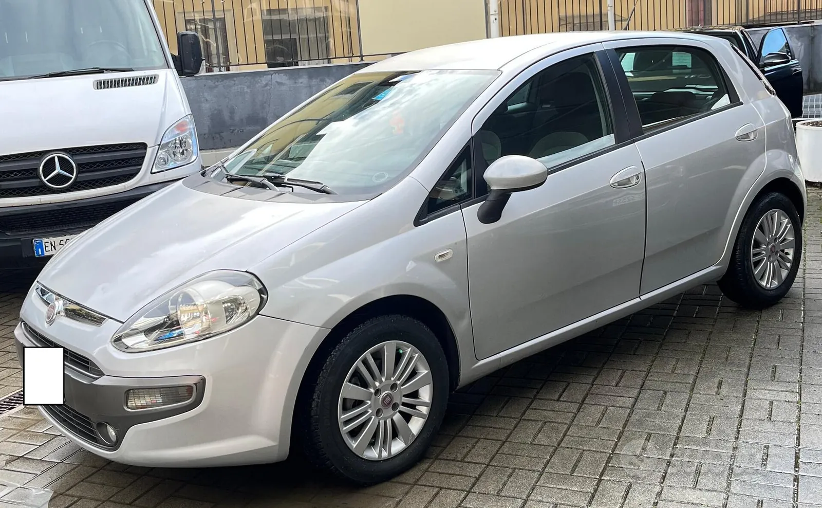 Fiat Punto Evo 2011 photo 3