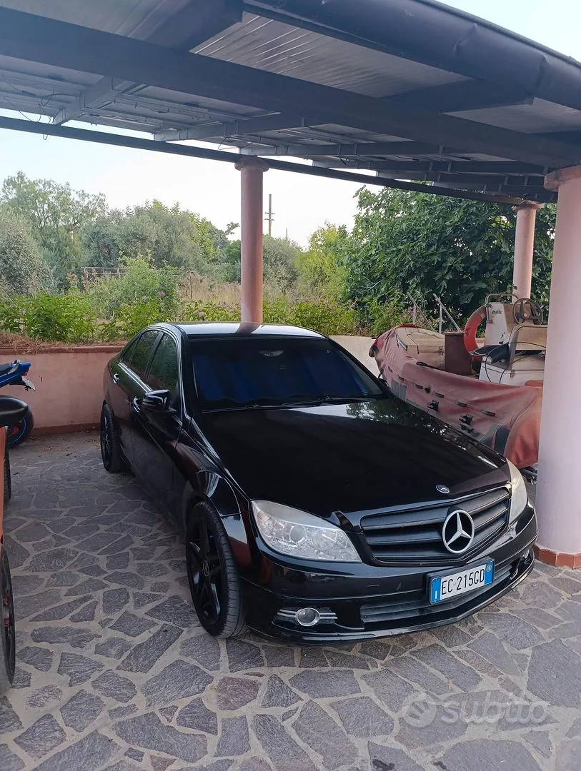 Mercedes-Benz C-Class 2010 photo 3