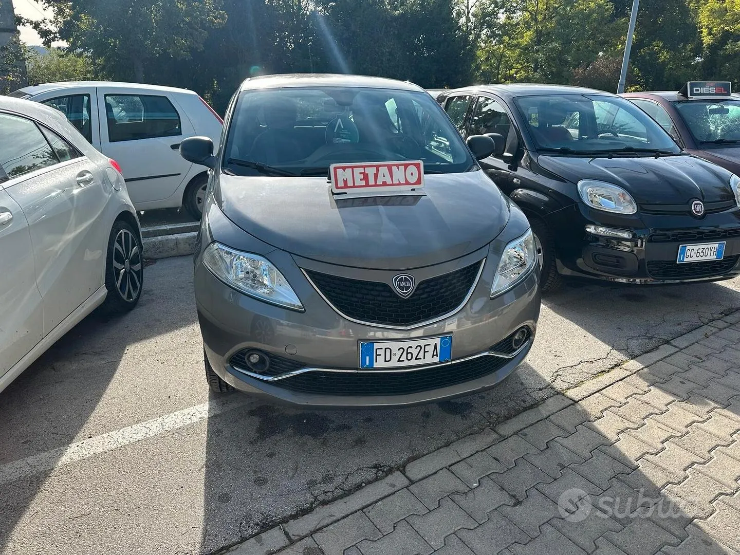 Lancia Ypsilon 2016 photo 2