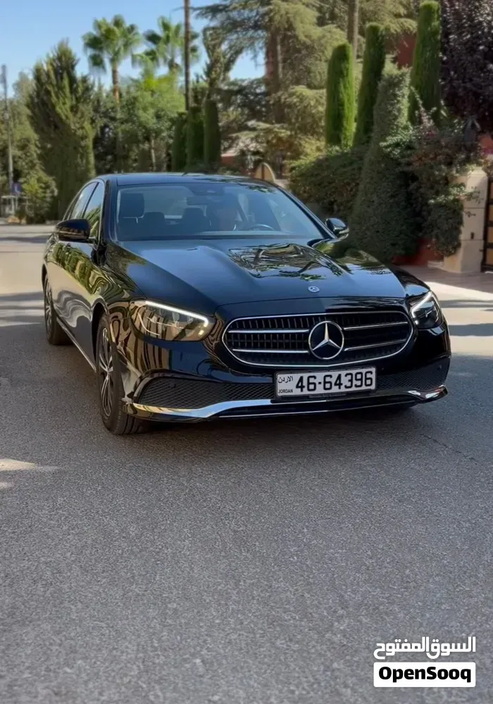 Mercedes-Benz E200 Classic 2021 photo 2