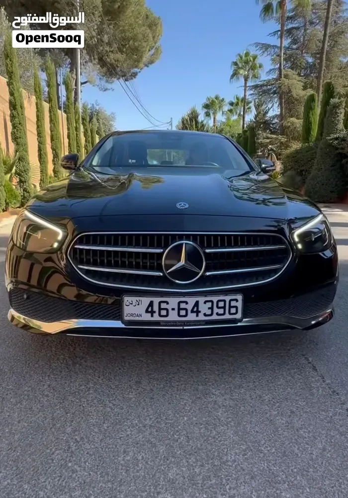 Mercedes-Benz E200 Classic 2021 photo 3