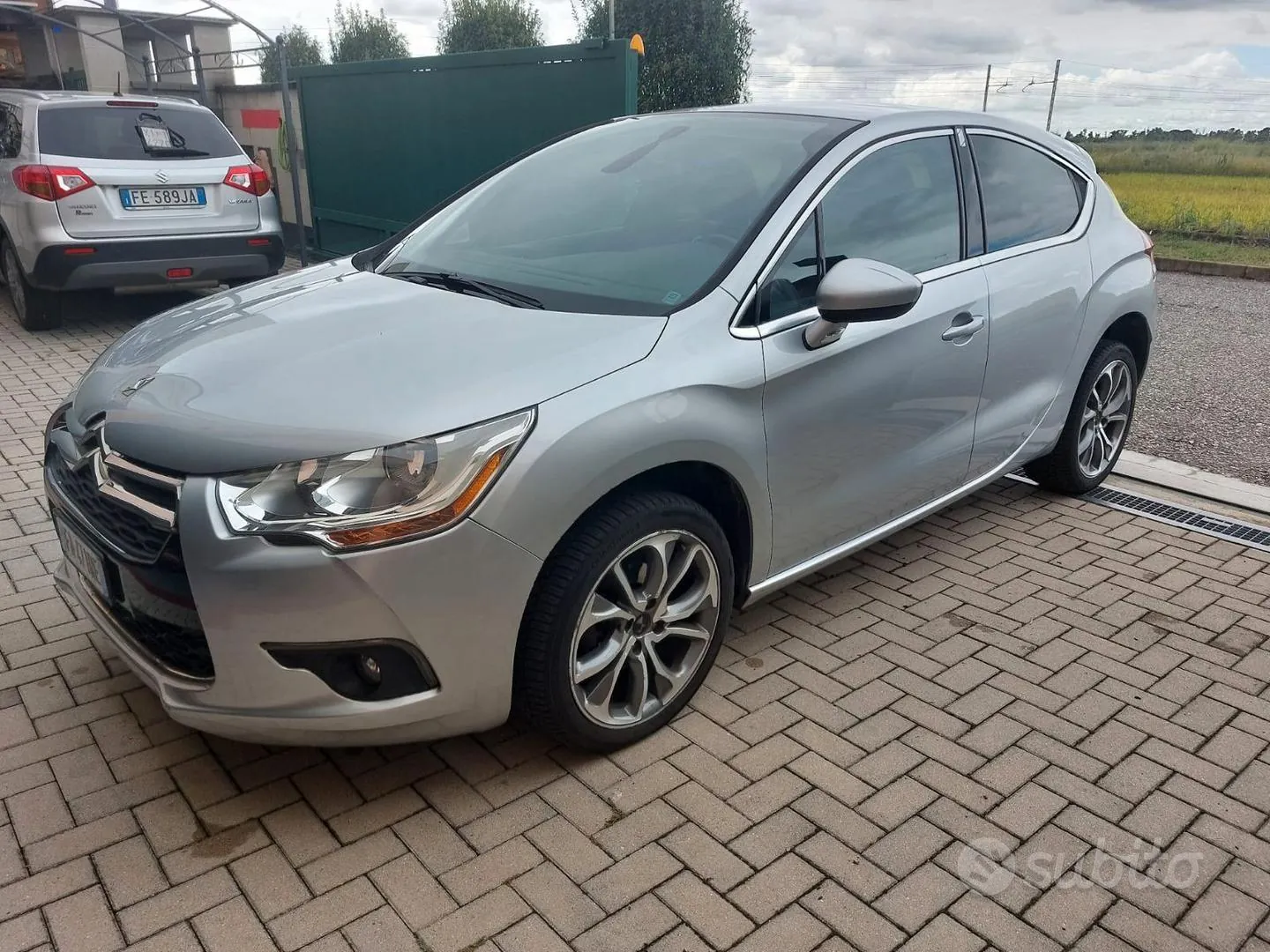 DS Automobiles Ds 4 2015 photo 2
