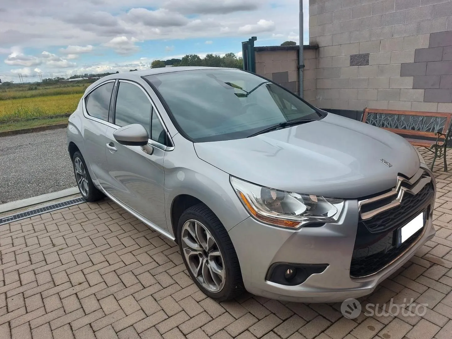 DS Automobiles Ds 4