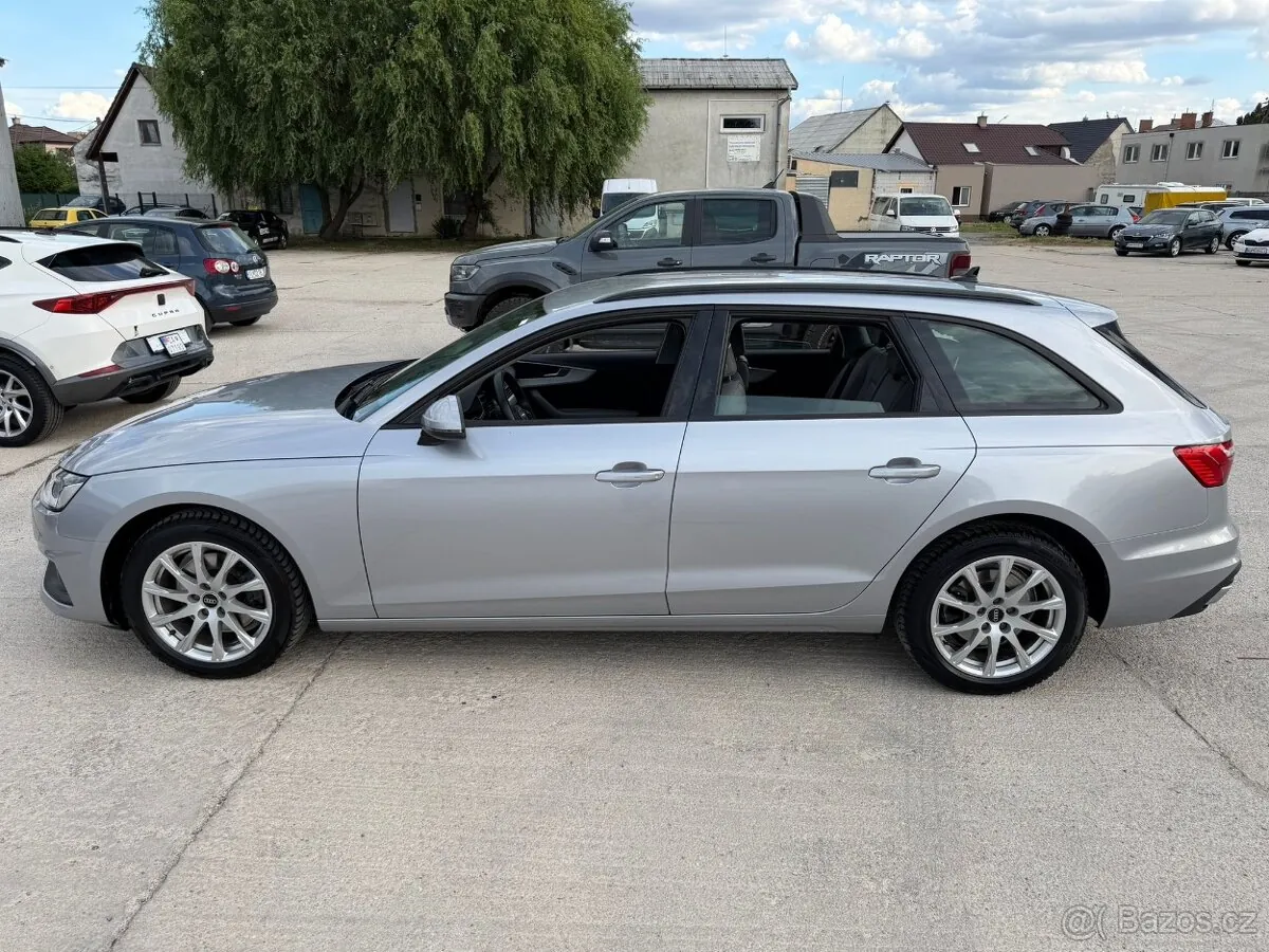 Audi A4 2023 photo 5