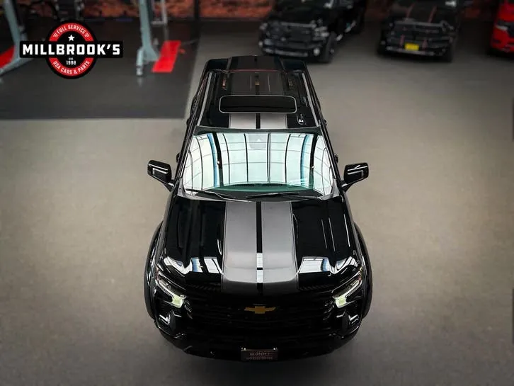 Chevrolet Silverado 2024 photo 3