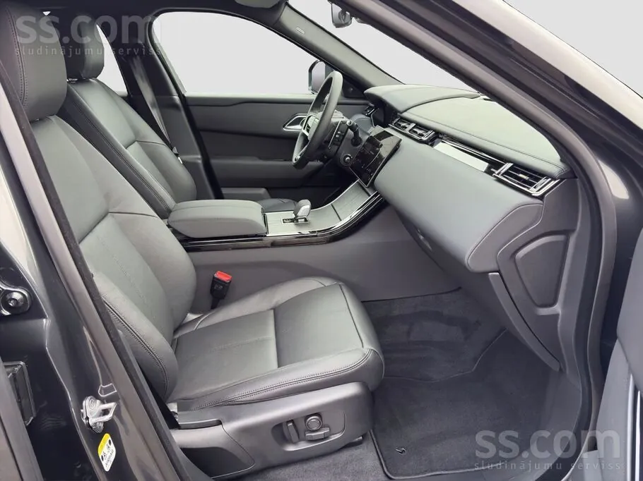 Land Rover Range Rover Velar 2026 photo 5