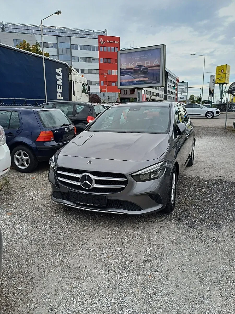 Mercedes-Benz B-Class 2019 photo 2